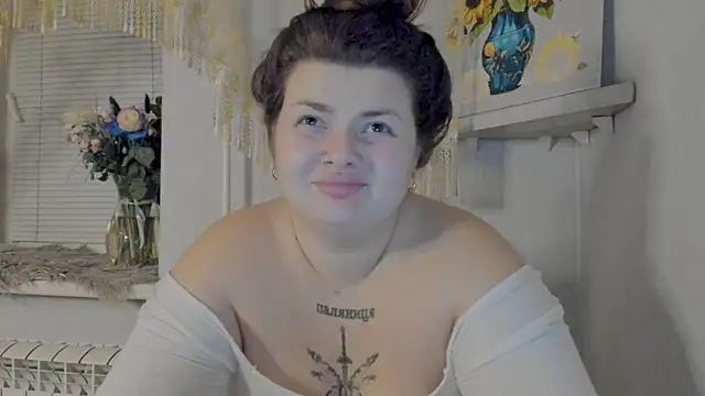 Snapshot of Eva_Shameless chatting on 02/02/25, 07:14 Eva Shameless online show from 02/02/25, 07:14