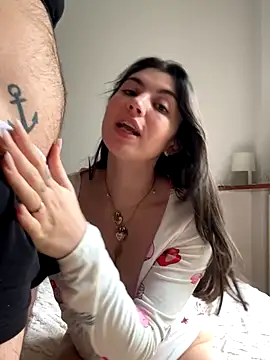 Snapshot of couplepenetration chatting on 11/14/25, 08:35 couplepenetration online show from 11/14/25, 08:35