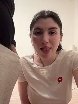 Snapshot of couplepenetration chatting on 02/04/26, 09:48 couplepenetration online show from 02/04/26, 09:48