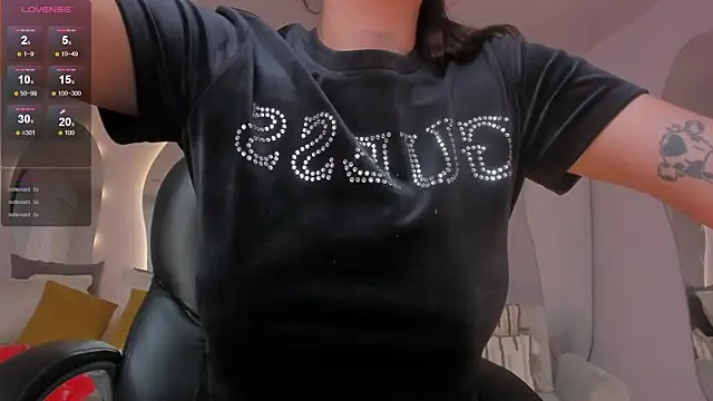 Snapshot of BrennaWalker chatting on 03/06/25, 03:13 BrennaWalker online show from 03/06/25, 03:13