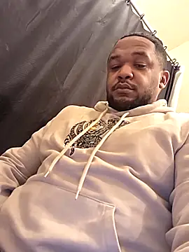 Snapshot of Oakcliffjacker chatting on 10/31/25, 11:22 Oakcliffjacker online show from 10/31/25, 11:22