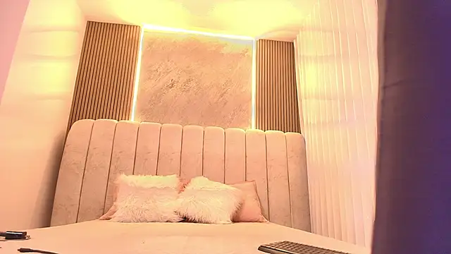 emyli sw  online show from 01/17/26, 03:11