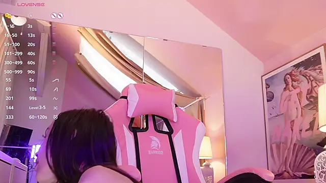 Snapshot of KirstenDanston chatting on 03/08/25, 08:00 KirstenDanston online show from 03/08/25, 08:00