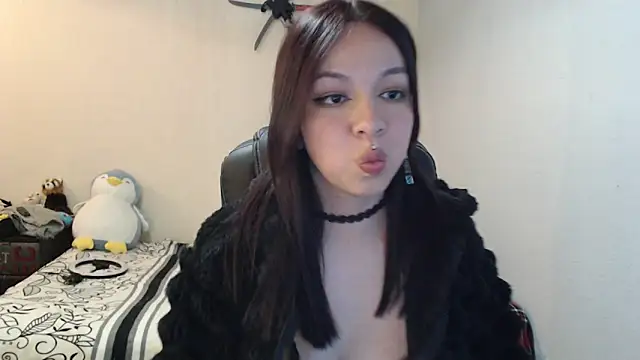 Snapshot of babyakem chatting on 06/10/26, 04:12 babyakem online show from 06/10/26, 04:12
