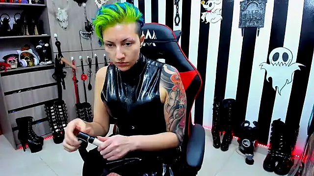 Mistress Yelena online show from 12/07/24, 08:27