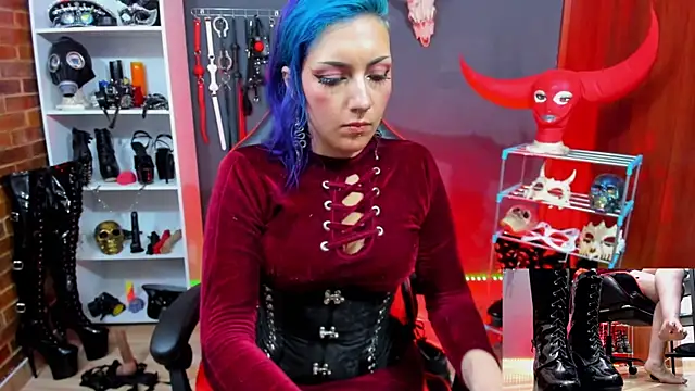 Snapshot of Mistress_Yelena chatting on 05/22/26, 09:20 Mistress Yelena online show from 05/22/26, 09:20