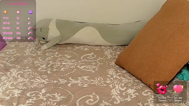 Snapshot of SuchArt_ chatting on 01/14/26, 05:18 SuchArt online show from 01/14/26, 05:18