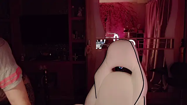 Snapshot of AnnieGOld_ chatting on 03/08/26, 06:28 AnnieGOld online show from 03/08/26, 06:28