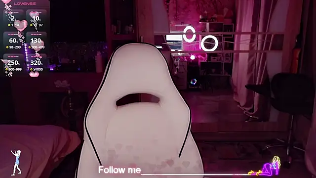 Snapshot of AnnieGOld_ chatting on 03/15/26, 05:52 AnnieGOld online show from 03/15/26, 05:52