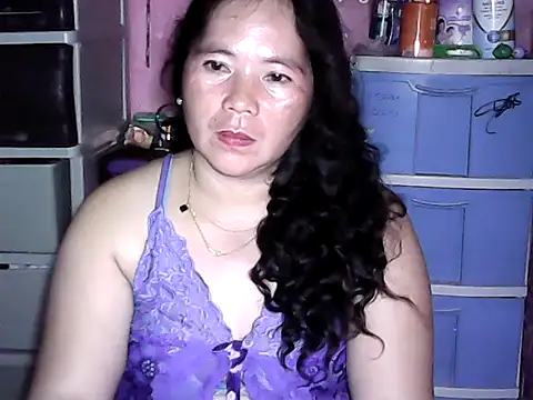 Snapshot of hotpusie_4u chatting on 03/01/26, 04:42 hotpusie 4u online show from 03/01/26, 04:42