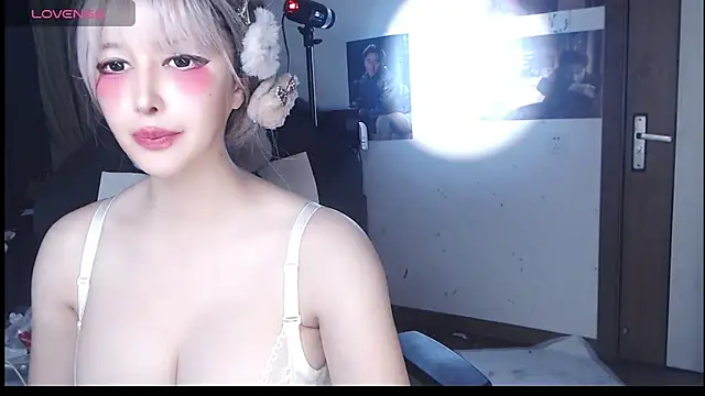 Snapshot of candy_cola chatting on 11/03/25, 01:12 candy cola online show from 11/03/25, 01:12