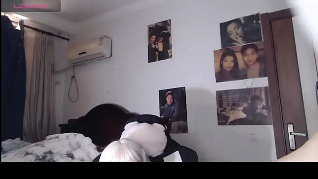 Snapshot of candy_cola chatting on 11/12/25, 02:45 candy cola online show from 11/12/25, 02:45