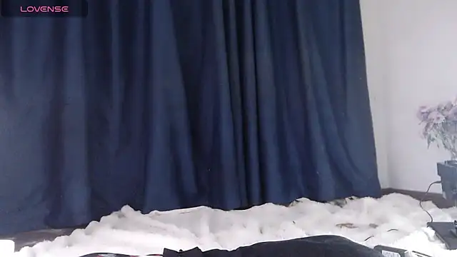 Snapshot of candy_cola chatting on 11/22/25, 02:49 candy cola online show from 11/22/25, 02:49