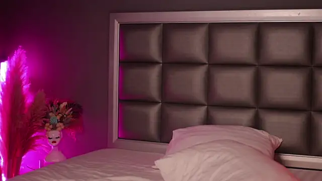 Anais Bloom online show from 03/10/25, 11:38