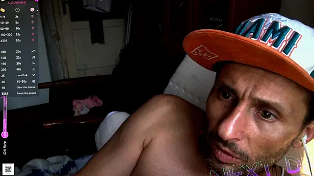 Snapshot of FireFox_Feel chatting on 12/06/24, 01:44 FireFox Feel online show from 12/06/24, 01:44