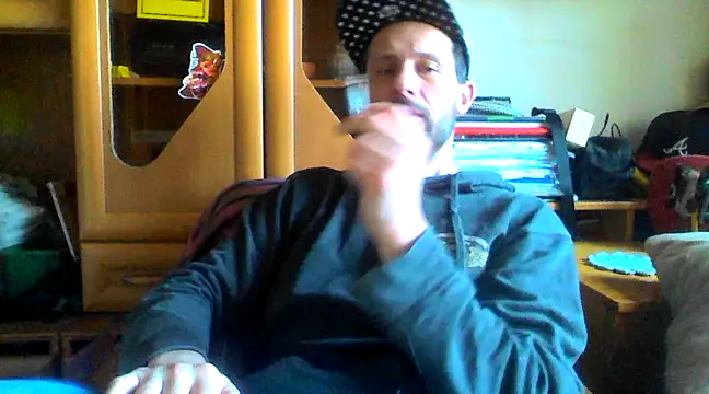 Snapshot of FireFox_Feel chatting on 03/19/25, 06:35 FireFox Feel online show from 03/19/25, 06:35