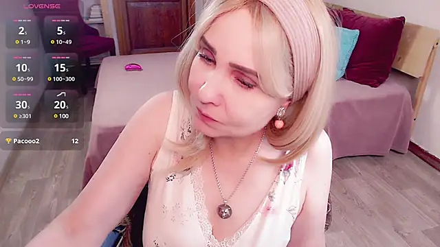 Snapshot of _unique_cam_ chatting on 12/07/24, 08:22 unique cam online show from 12/07/24, 08:22