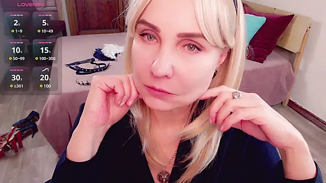 Snapshot of _unique_cam_ chatting on 01/12/25, 08:14 unique cam online show from 01/12/25, 08:14