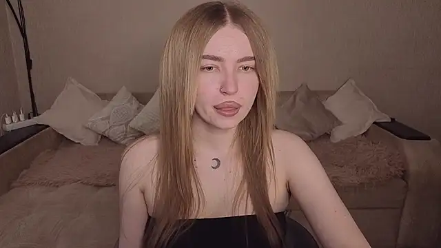 Snapshot of ViolettaLopez chatting on 05/09/26, 03:17 ViolettaLopez online show from 05/09/26, 03:17