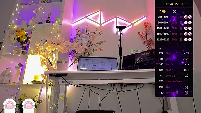 Elena-Marilyn online show from 05/04/26, 08:38