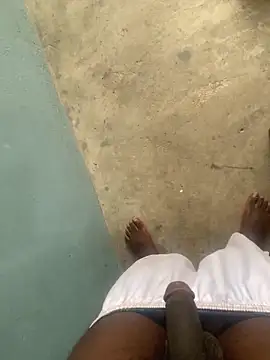 Snapshot of Khendren chatting on 03/06/26, 09:50 Khendren online show from 03/06/26, 09:50