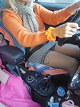 Nathotsexy1 online show from 11/25/25, 08:58