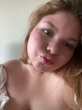 Snapshot of AshlyRouse chatting on 12/14/24, 10:39 AshlyRouse online show from 12/14/24, 10:39