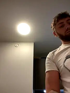 Snapshot of Cata9407 chatting on 11/27/25, 10:17 Cata9407 online show from 11/27/25, 10:17