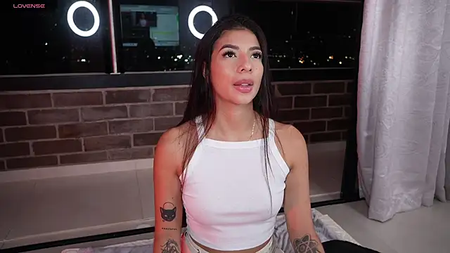 Veronica ar online show from 02/19/25, 01:40