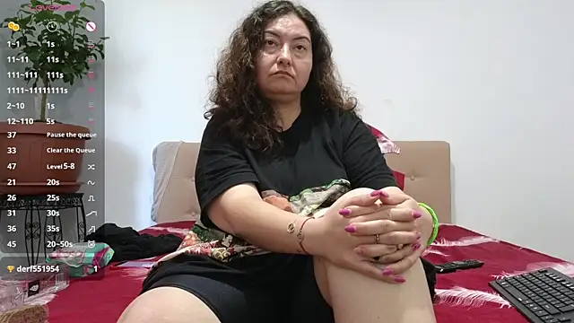 Snapshot of BBW_MILF_4U chatting on 06/11/26, 09:07 BBW MILF 4U online show from 06/11/26, 09:07