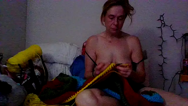 Snapshot of tmmcmannus chatting on 04/24/26, 06:38 tmmcmannus online show from 04/24/26, 06:38