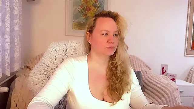 Sarah4you online show from 02/08/25, 04:04