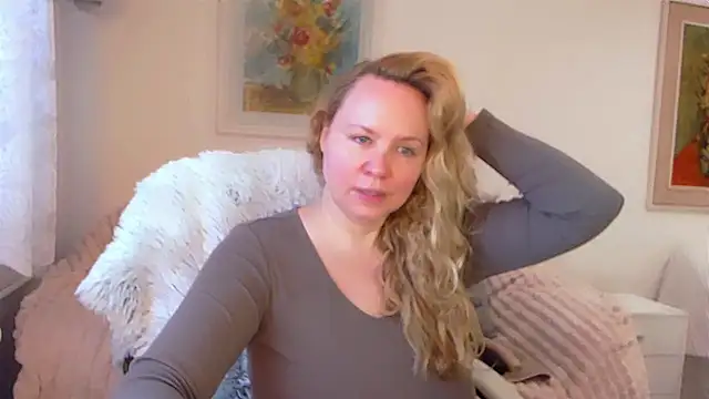 Sarah4you online show from 03/16/25, 03:50