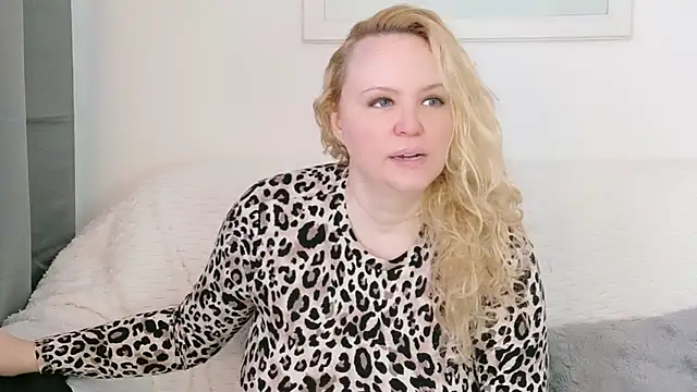 Sarah4you online show from 02/15/26, 02:36