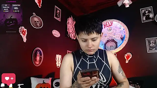 girl intense444 online show from 10/21/25, 12:39