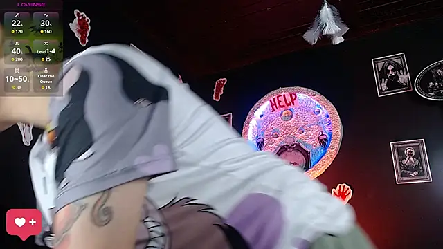 girl intense444 online show from 10/24/25, 12:56