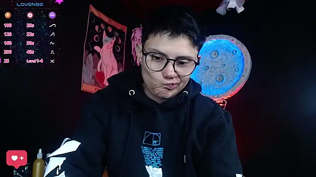 girl intense444 online show from 06/23/26, 01:09