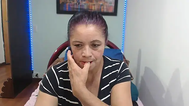 Snapshot of sexytitshot126 chatting on 11/29/25, 03:31 sexytitshot126 online show from 11/29/25, 03:31