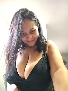 Snapshot of sharon_1 chatting on 10/19/25, 09:37 sharon 1 online show from 10/19/25, 09:37