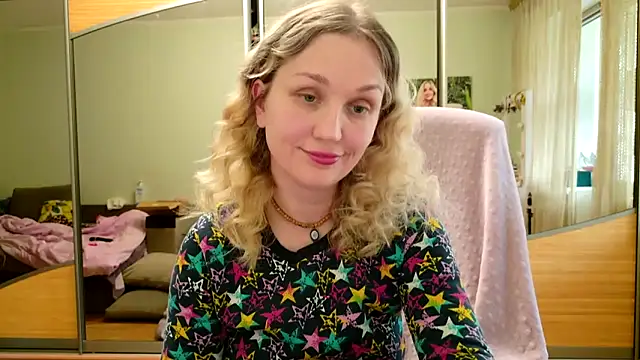 Snapshot of ModelEva chatting on 04/25/26, 01:41 ModelEva online show from 04/25/26, 01:41