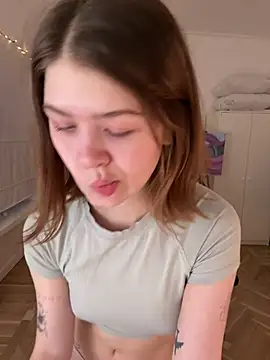 Snapshot of AmberIIey chatting on 03/09/25, 04:11 AmberIIey online show from 03/09/25, 04:11