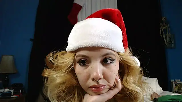 Snapshot of NativeNymph chatting on 12/19/24, 10:13 NativeNymph online show from 12/19/24, 10:13