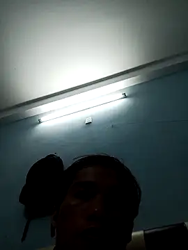 Snapshot of Cachcutee chatting on 12/31/24, 01:41 Cachcutee online show from 12/31/24, 01:41