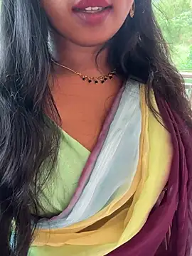 Dhiyapink online show from 03/12/25, 12:15