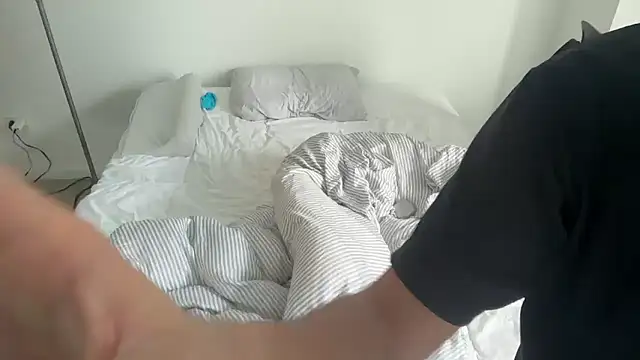 Snapshot of alextang2005 chatting on 01/10/26, 05:37 alextang2005 online show from 01/10/26, 05:37