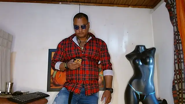 hardrock982 online show from 01/09/25, 01:56