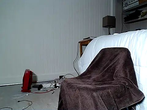 Snapshot of HungHawaiian808@xh chatting on 04/29/26, 05:11 HungHawaiian808xh online show from 04/29/26, 05:11