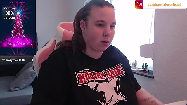 AureliaWinter online show from 12/12/24, 11:29