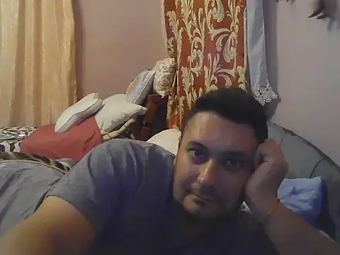 Snapshot of nemes2 chatting on 10/10/25, 06:07 nemes2 online show from 10/10/25, 06:07