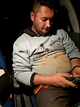 Snapshot of nemes2 chatting on 12/03/25, 03:54 nemes2 online show from 12/03/25, 03:54